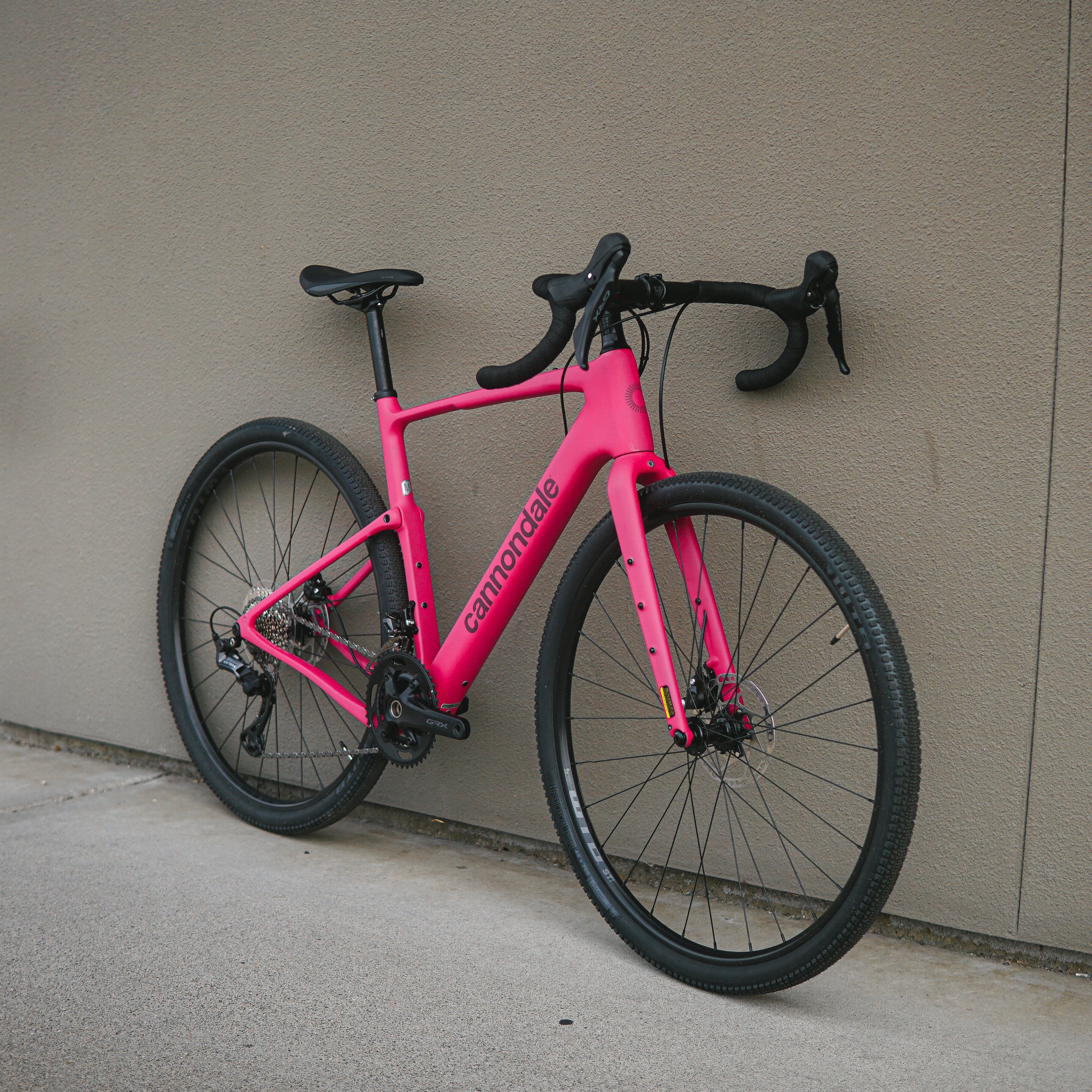 Gravel bike pink on sale