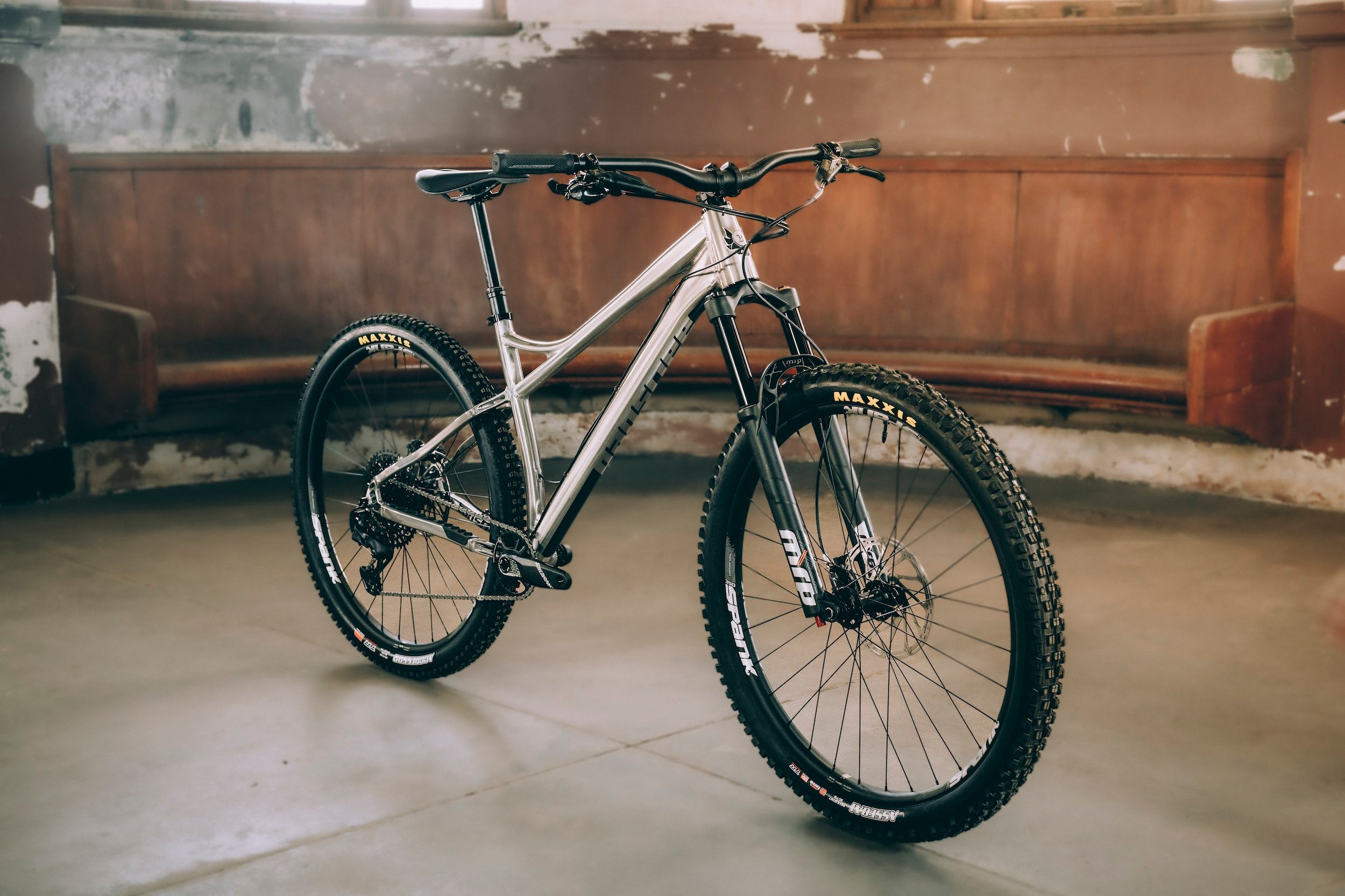 Banshee sale downhill bike